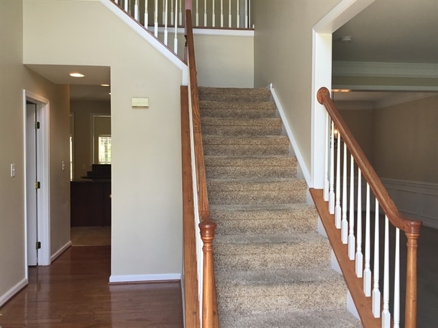 1009 Yarrow St in Matthews, NC - Foto de edificio - Building Photo