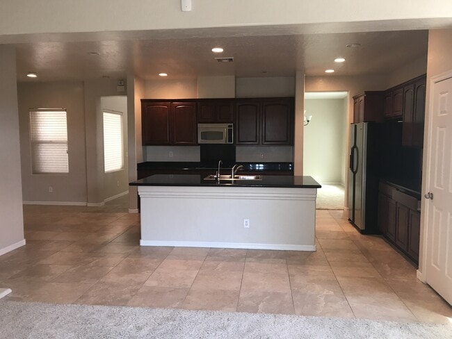 8833 Sherwood Park Dr in Las Vegas, NV - Building Photo - Building Photo