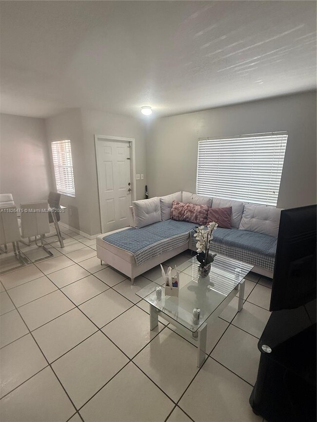 7145 NW 173rd Dr in Hialeah, FL - Building Photo - Building Photo