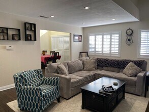 1934 Rory Ln in Simi Valley, CA - Building Photo - Building Photo