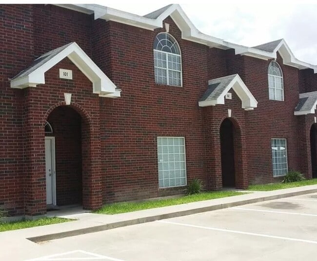 property at 1805 Dixieland Rd