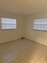 4020 Kent Ave-Unit -B in Lake Worth, FL - Building Photo - Building Photo