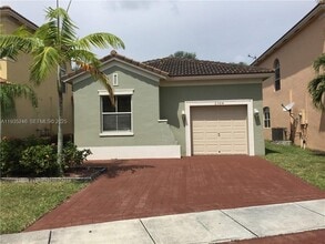 2304 NE 37th Terrace in Homestead, FL - Building Photo - Building Photo