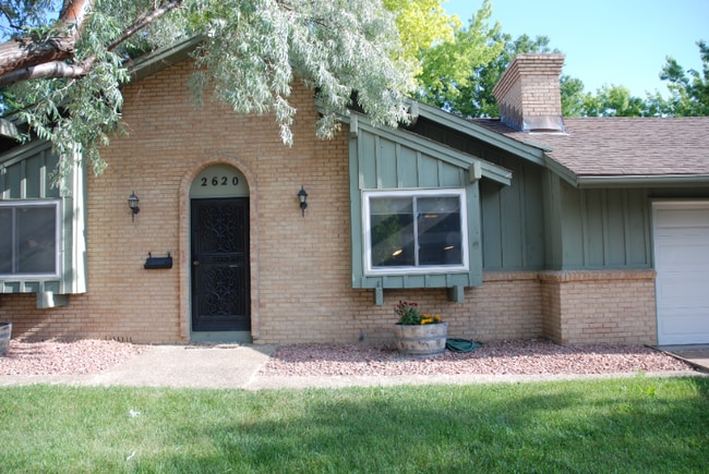 property at 2620 Lloyd Cir