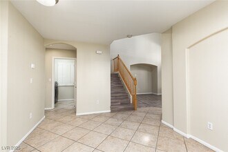 7649 Lookout Hill St in Las Vegas, NV - Building Photo - Building Photo