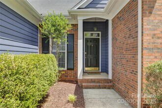 7017 Scuppernong Ct in Charlotte, NC - Building Photo - Building Photo