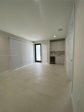 8251 NW 47th Terrace in Doral, FL - Building Photo - Building Photo