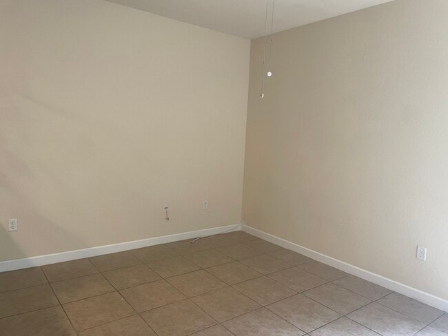 755 SE 32nd Terrace in Homestead, FL - Building Photo - Building Photo
