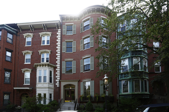 9 Monument Sq in Charlestown, MA - Foto de edificio - Building Photo