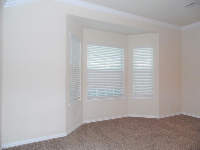 property at 5106 Gable Ln