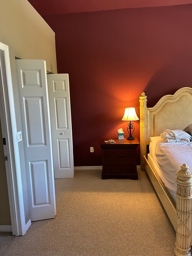 5026 Sunridge Palms Dr, Unit 3 in Tampa, FL - Building Photo - Building Photo