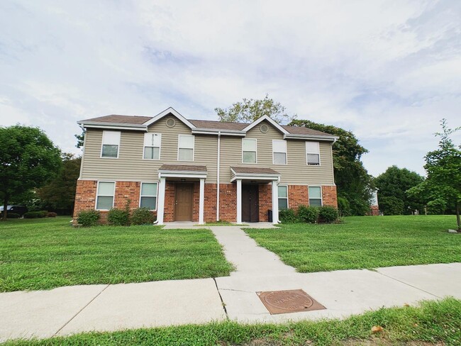 Etzel Place Apartments in St. Louis, MO - Building Photo - Building Photo