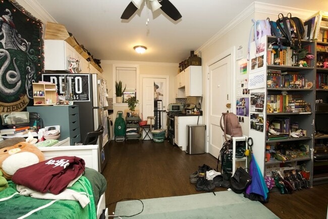 1112 W Lill Ave, Unit J06P in Chicago, IL - Building Photo - Building Photo