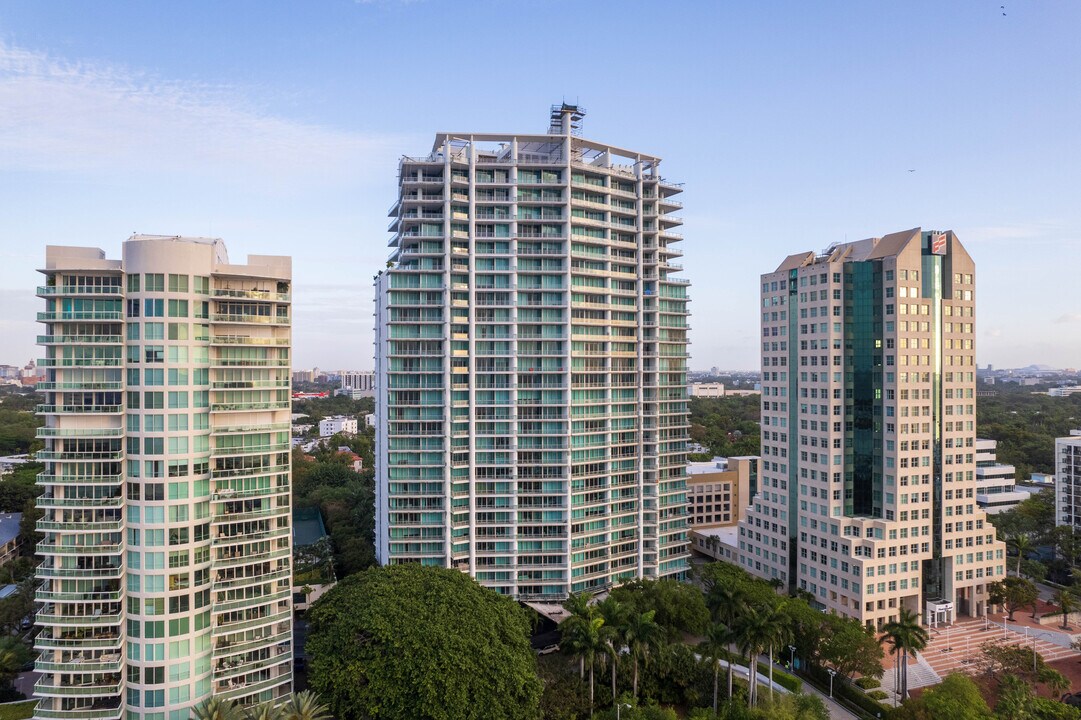 Grovenor House in Miami, FL - Foto de edificio