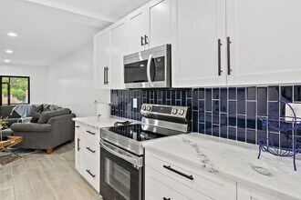 12726 Peconic Ct in Wellington, FL - Building Photo - Building Photo