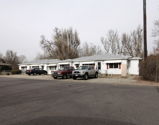 12th Avenue Cottages in Lakewood, CO - Building Photo - Building Photo