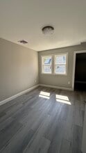 5 Harris Rd in Medford, MA - Building Photo - Building Photo