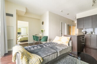 55 Lake Shore Blvd W in Toronto, ON - Building Photo - Building Photo