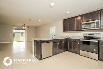 208 Hyacinth Ct in Poinciana, FL - Building Photo - Building Photo