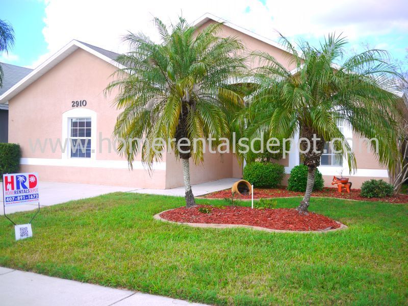 2910 Cool Breeze Cir in St. Cloud, FL - Building Photo