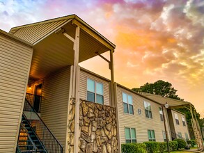 Riverdale in Shreveport, LA - Foto de edificio - Building Photo