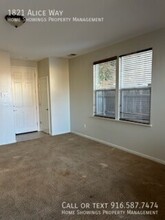 1821 Alice Way in Sacramento, CA - Building Photo - Building Photo