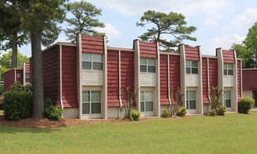 Lorna Place in Hoover, AL - Foto de edificio - Building Photo