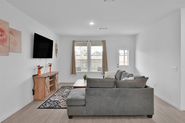 10917 Fly Catcher Dr in Willis, TX - Building Photo - Building Photo