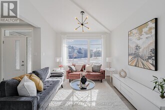 408 Gidran Cir in Ottawa, ON - Building Photo - Building Photo