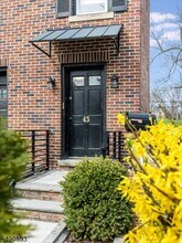 43 Pleasant Way in Montclair, NJ - Building Photo - Building Photo
