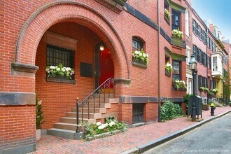 36 Pinckney St in Boston, MA - Foto de edificio - Building Photo