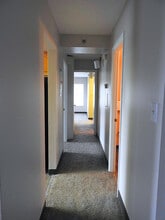 Bower Hill Apartments in Mt. Lebanon, PA - Foto de edificio - Building Photo