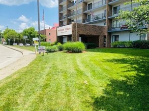 1 Kanawha Terrace in St. Albans, WV - Building Photo - Building Photo
