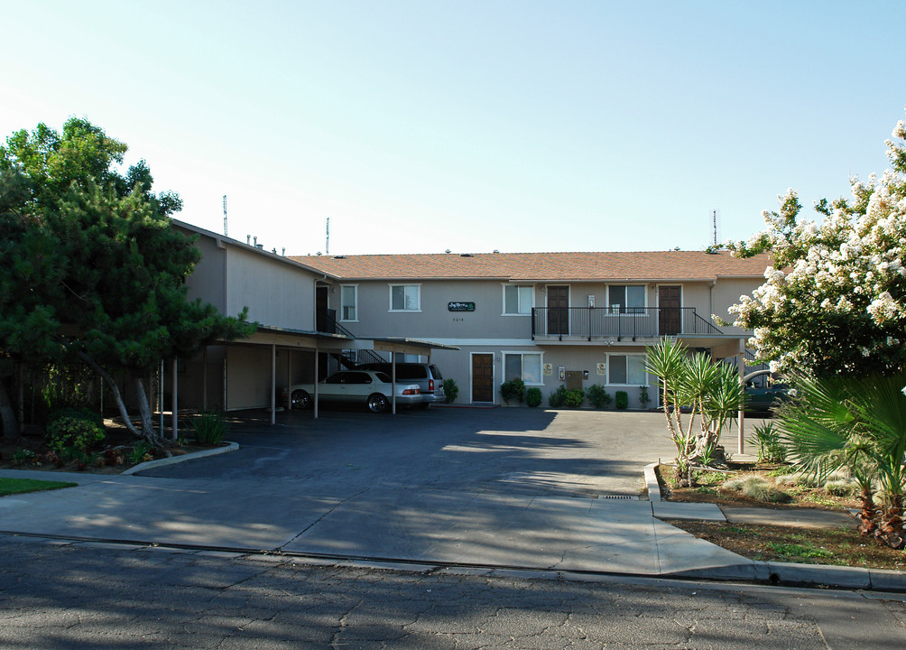 5014 E Alta Ave in Fresno, CA - Building Photo