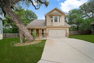 635 Bluffside Dr in New Braunfels, TX - Building Photo