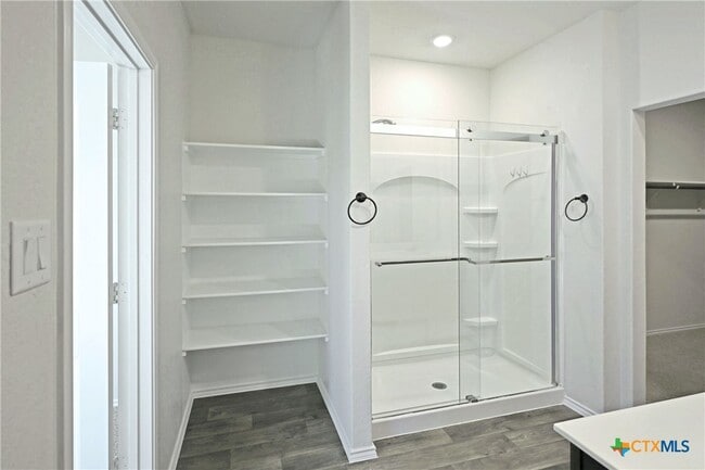 property at 884 Armadillo Dr