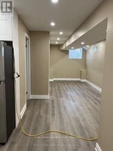 22 Temple Manor Rd in Brampton, ON - Building Photo - Building Photo