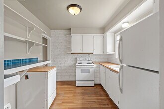 1321 E Monument St in Colorado Springs, CO - Building Photo - Building Photo