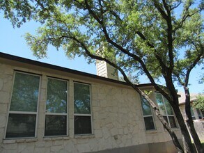408 Dry Gulch Bend in Cedar Park, TX - Building Photo - Building Photo