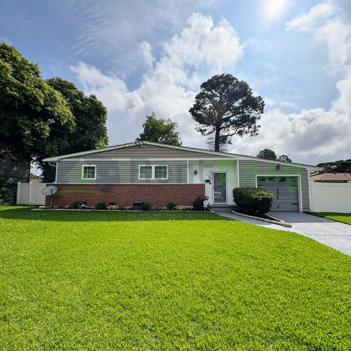 420 Beacon Hill Cir in Norfolk, VA - Building Photo