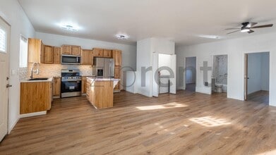 307 E Thorn St in Colfax, WA - Building Photo - Building Photo