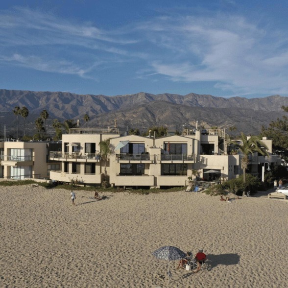 4885 Sandyland Rd, Unit 2 in Carpinteria, CA - Building Photo