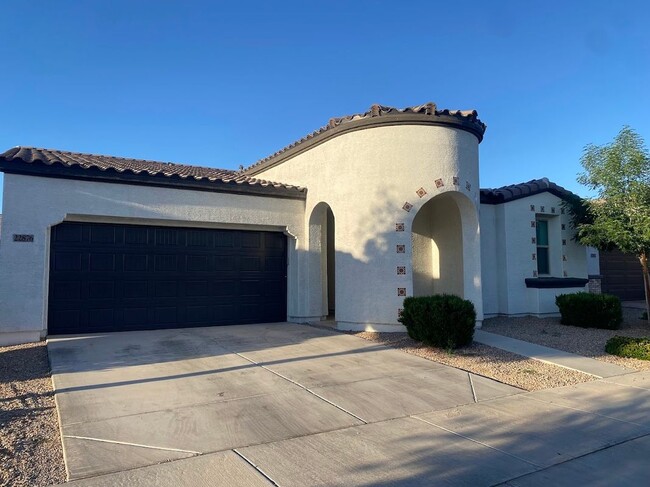 22876 E Via Del Sol in Queen Creek, AZ - Building Photo - Building Photo