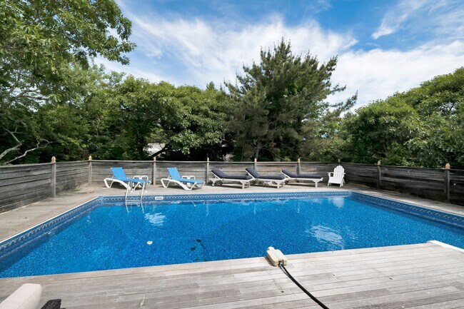 86 Devon Rd in Amagansett, NY - Building Photo - Building Photo