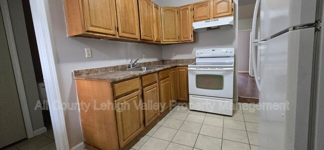 property at 609.5 Walnut St