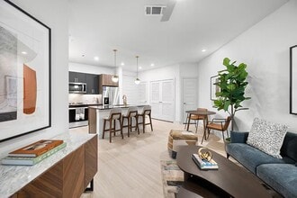 801 Lawrence St in Houston, TX - Building Photo - Building Photo