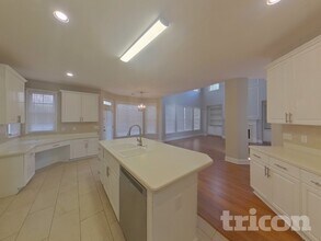 275 Lawrence Pl in Atlanta, GA - Foto de edificio - Building Photo