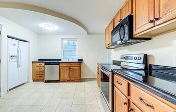 805 Holiday Ave in Hazelwood, MO - Building Photo - Building Photo