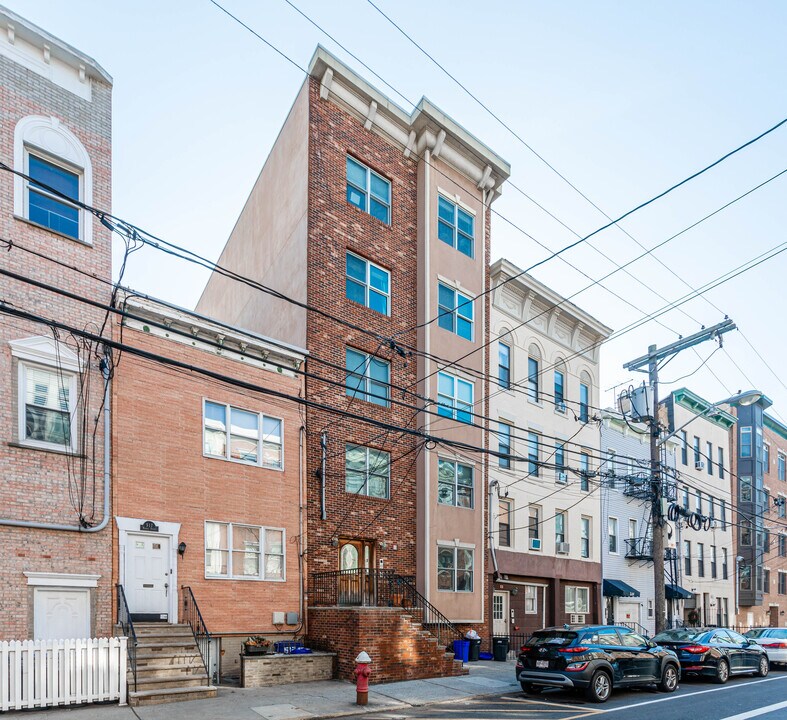 515 Monroe St in Hoboken, NJ - Building Photo