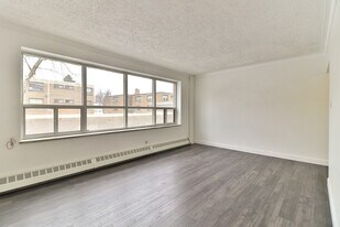 Edilou in Toronto, ON - Building Photo